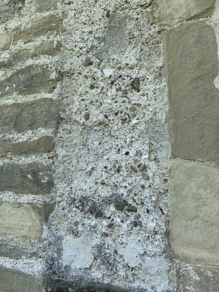 Mauer der Klosterruine